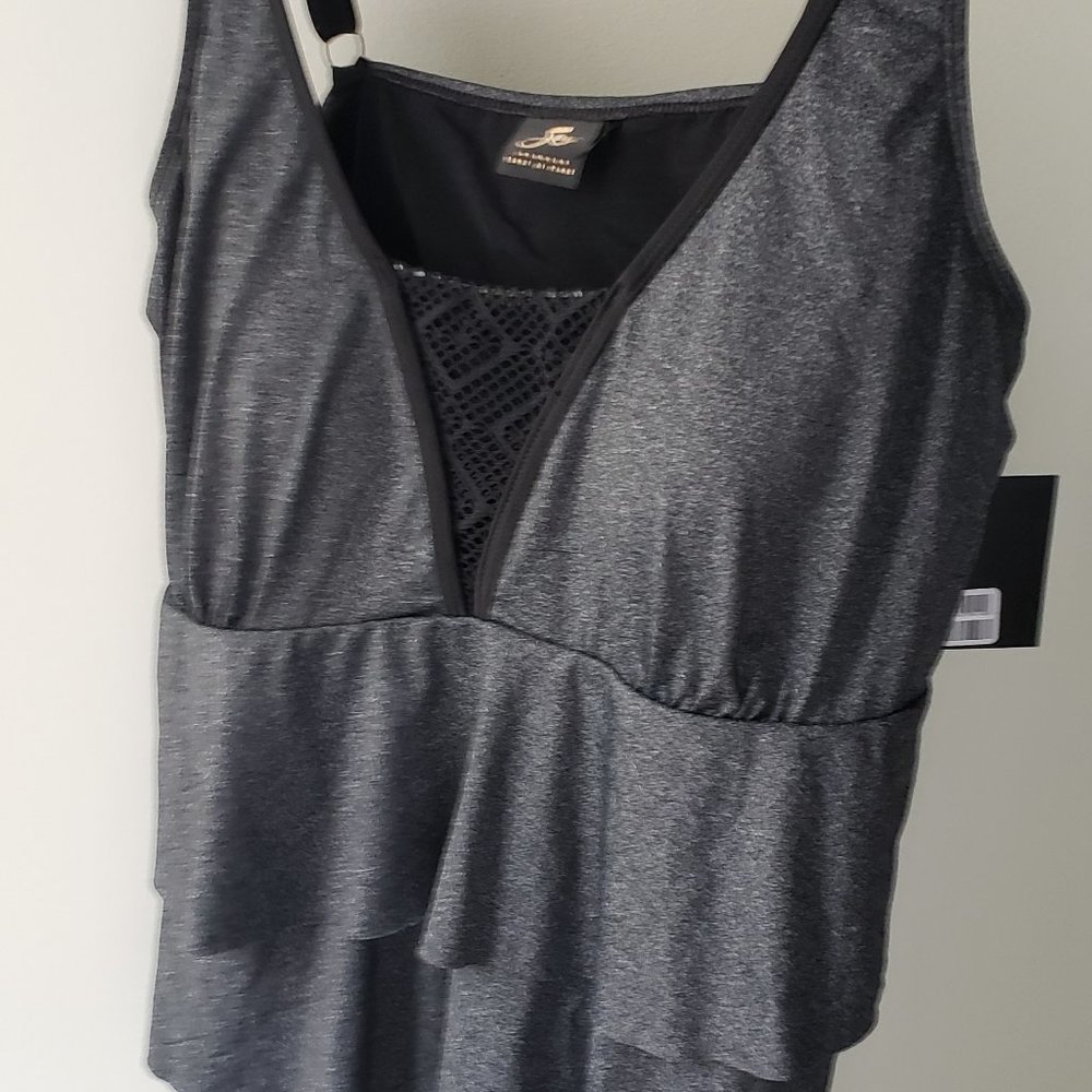 NWT 1X Spa brand tiered plus tankini